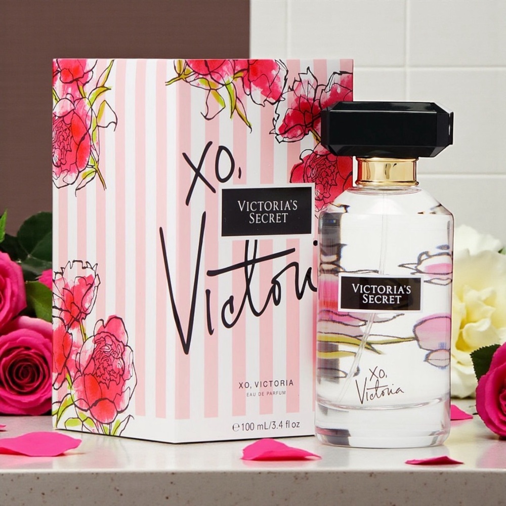 NWT Victoria's Secret XO Victoria  with Pink Floral Design